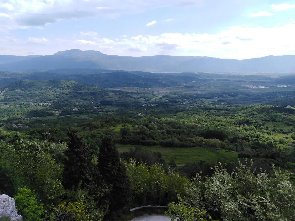 Pićan Holiday Home Magdalena